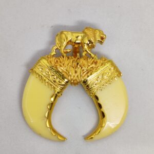 916 gold fancy gent's artificial lion nail pendant