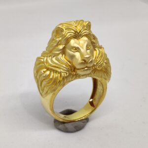 916 gold fancy gent's lion face ring