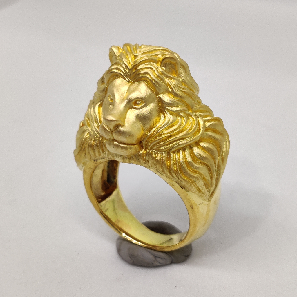 916 gold fancy gent's lion face ring - Image 2