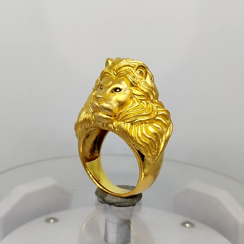916 Gold Fancy Gent's Lion Face Ring - Image 3
