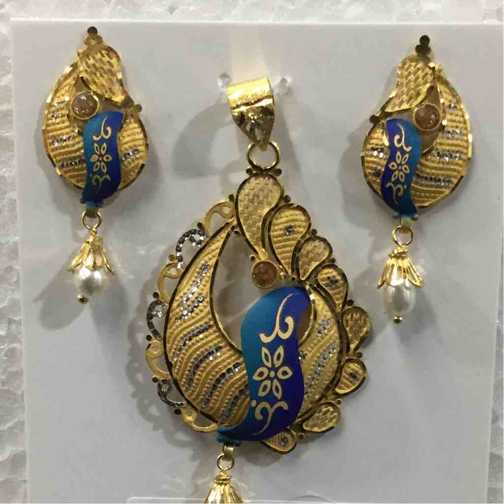 22KT Gold Fancy Ladies pendant Set