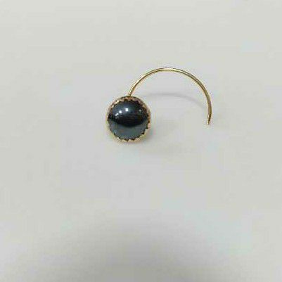 Pearl nose pin
