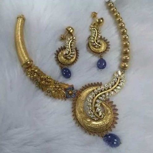Gold Ladies Indian Fancy Necklace Set Yellow