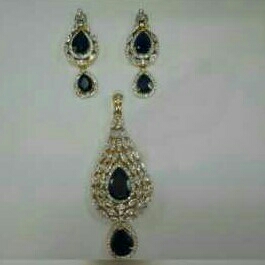 Fancy Pendant Set