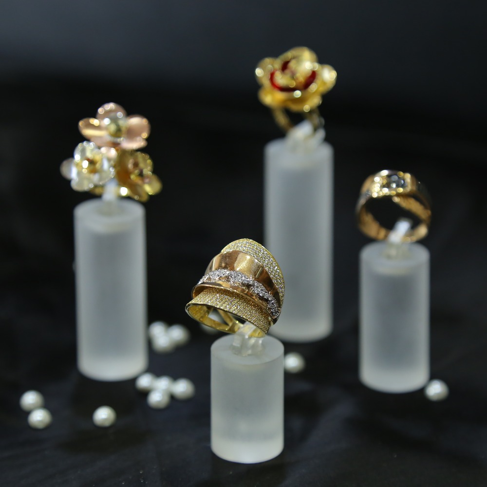 18KT Gold Ladies Indo-Italian Fancy Ring Rose - Image 2