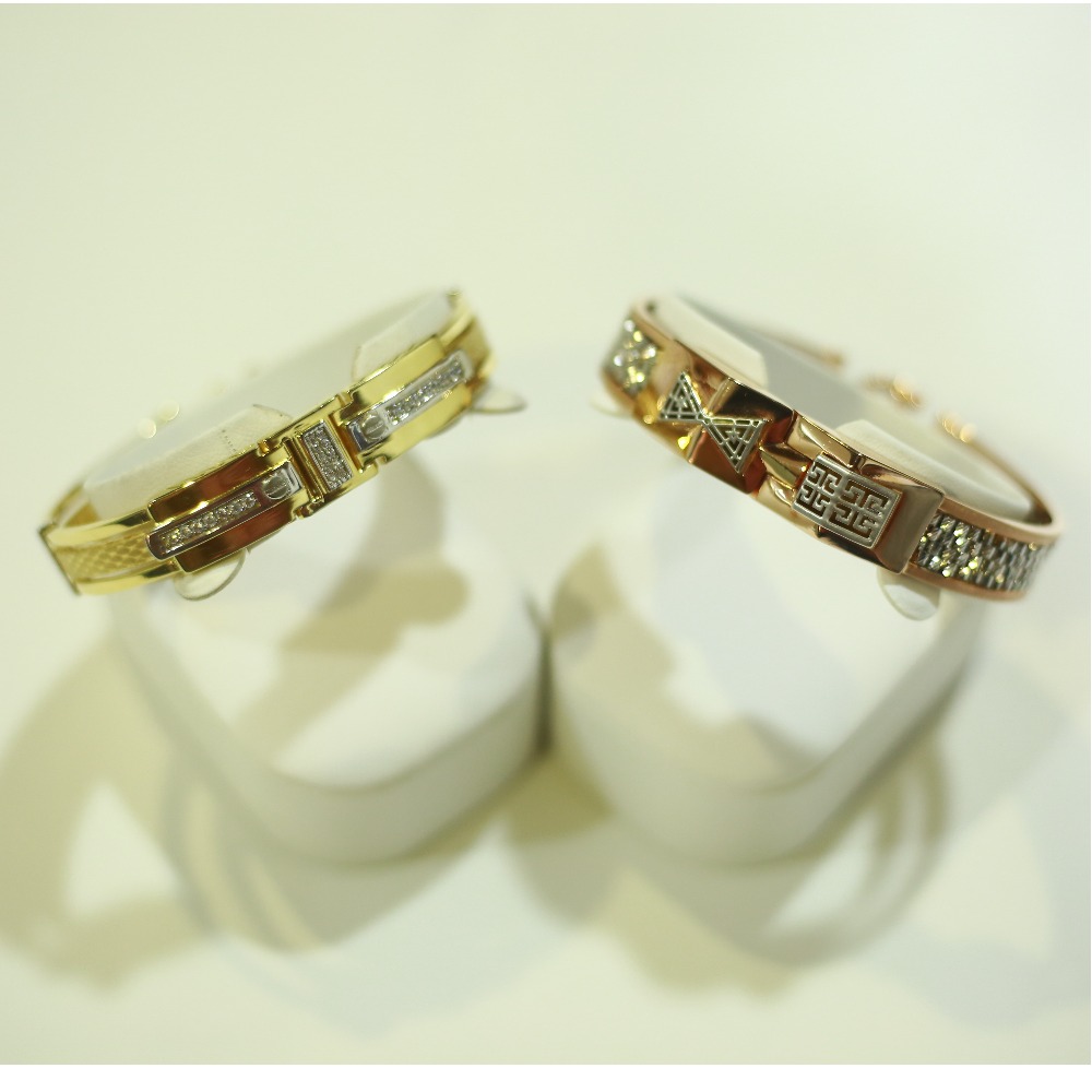 18KT Gold Italian Kada