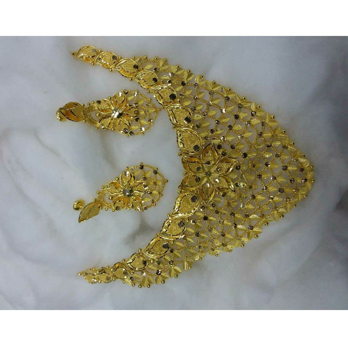 22K Gold Fancy Ladies Flower Necklace Set