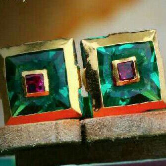 18kt Gold Designer Fancy Earrings