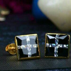 18kt Gold Classic Fancy Ladies Earrings