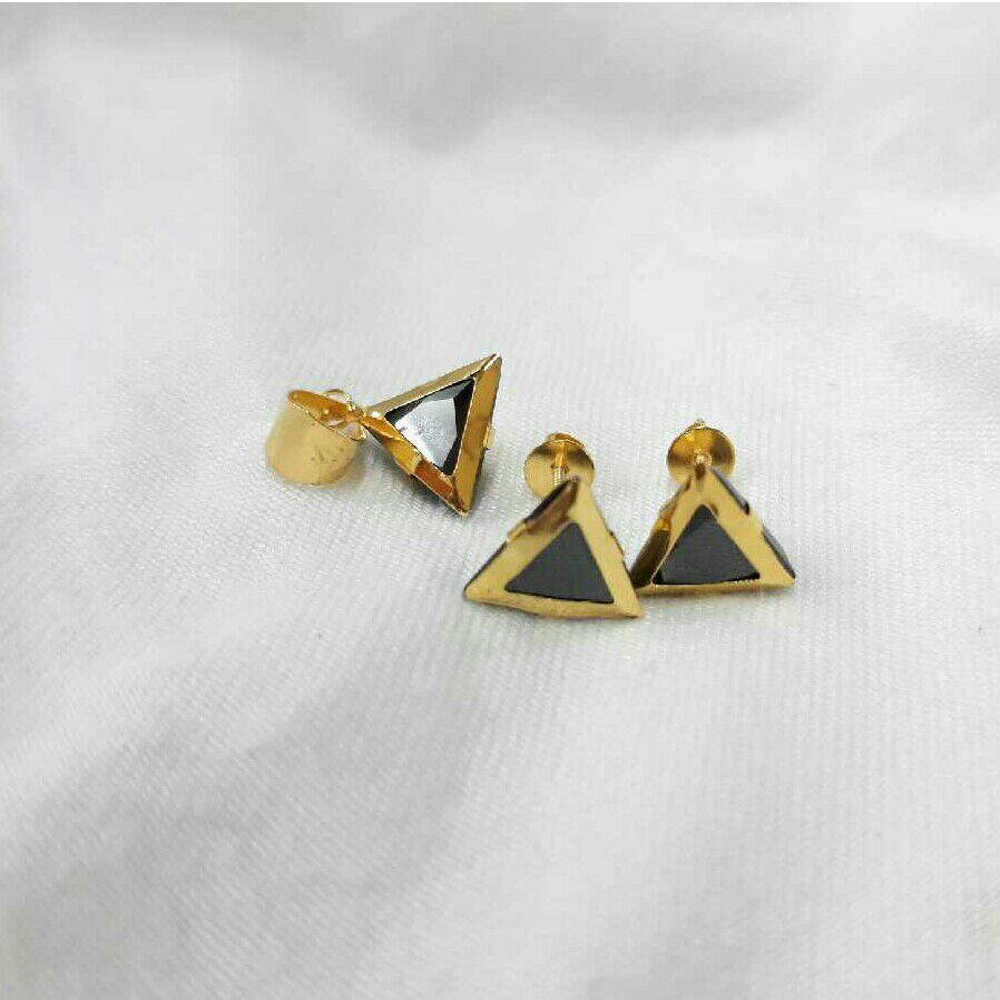 22K / 916 Gold Ladies Indian Color Stone Butti