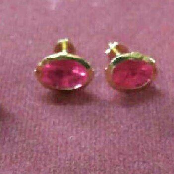 22K / 916 Gold Indian Color Stone Earrings (Butti)