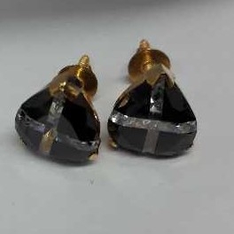 18KT Gold Ladies Fancy Color Stone Buti