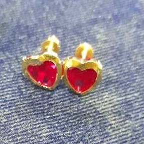 18KT Gold Jewellery Colored Stone Buti