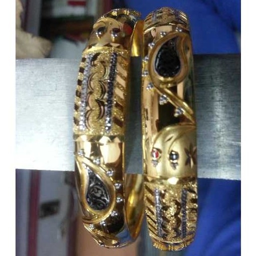 22KT Gold Ladies Designer Bangle