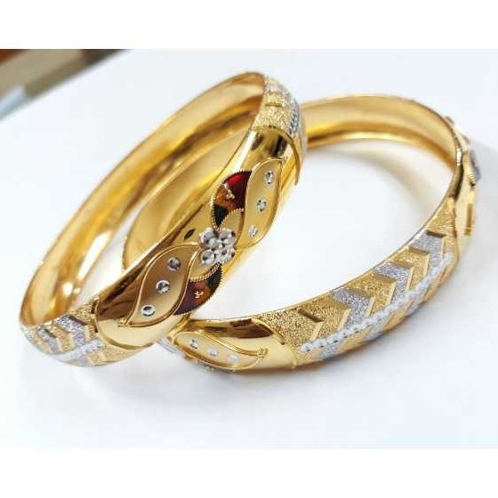 22KT Gold Designer Ladies Bangle