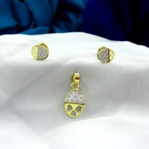 Circular flower shape 22 kt gold pendant set