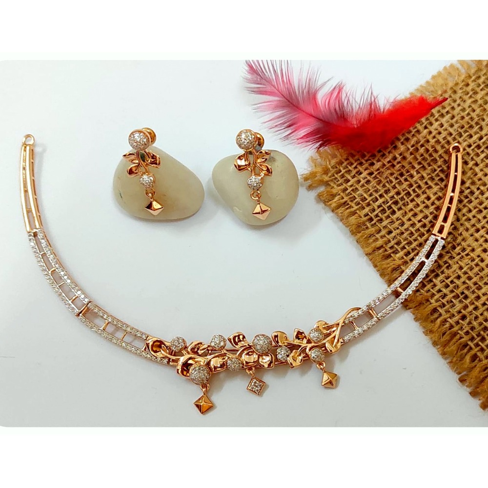 Adorable 18 kt rose gold necklace set