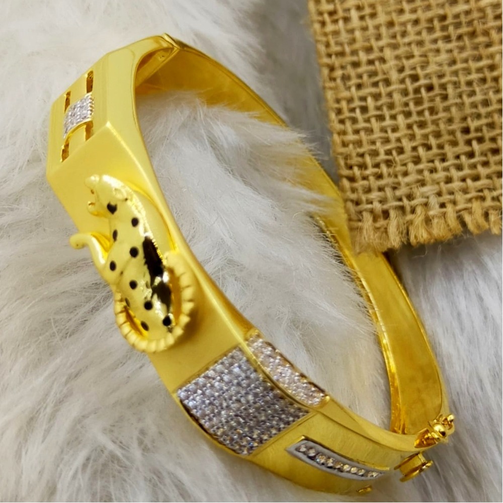 Elegant jaguar design 22 kt gold gents kada