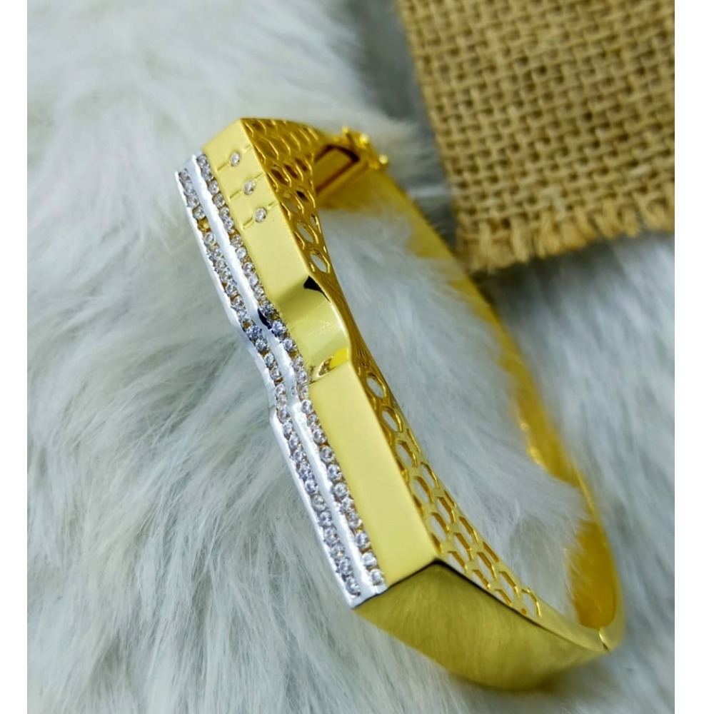 Amazing design 22 kt gents kada