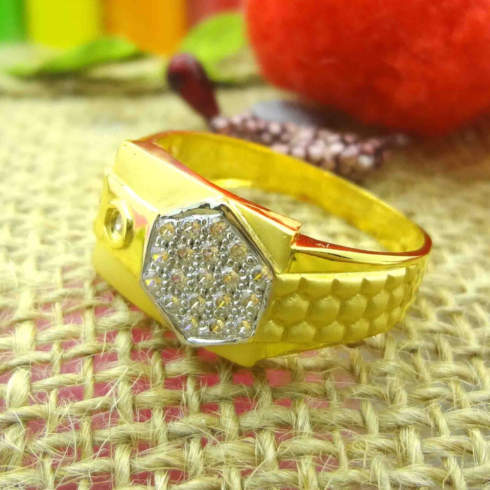 Hexagonal design 22 kt gold gents ring