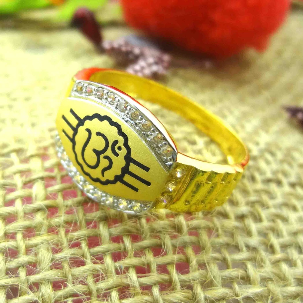 Attractive om design trendy 22 kt gold gents ring