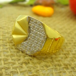 Trendy design 22 kt gold gents ring