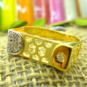 Fine cutting designer 22 kt yellow gold gents ring