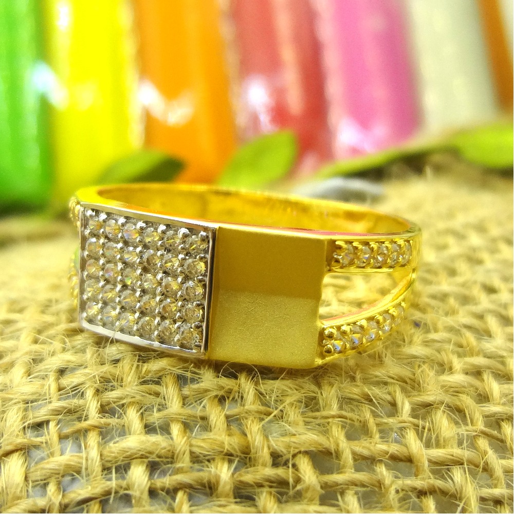 Simple and unique design 22 kt gold ring