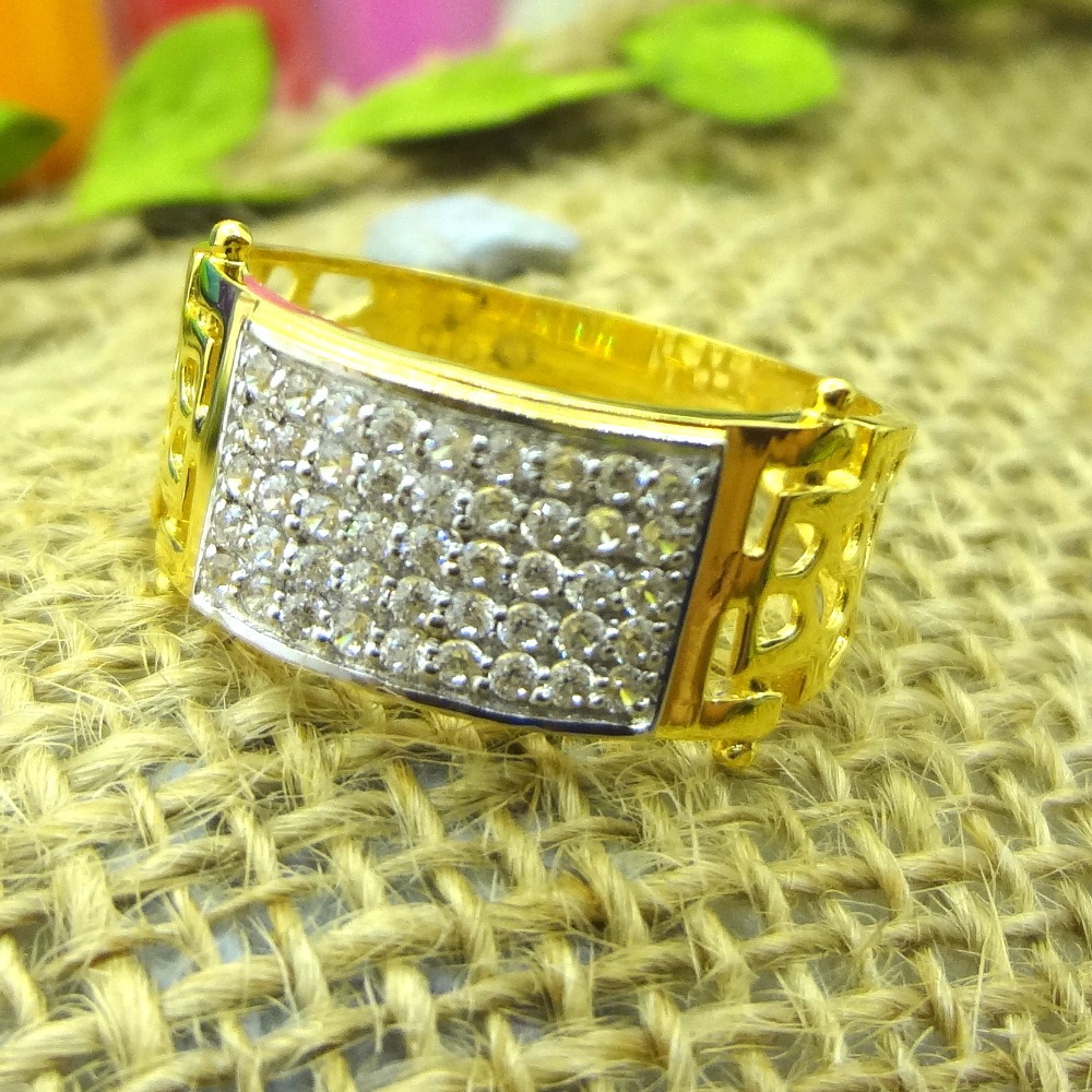 fancy Penta diamond line 22 kt gold gents ring