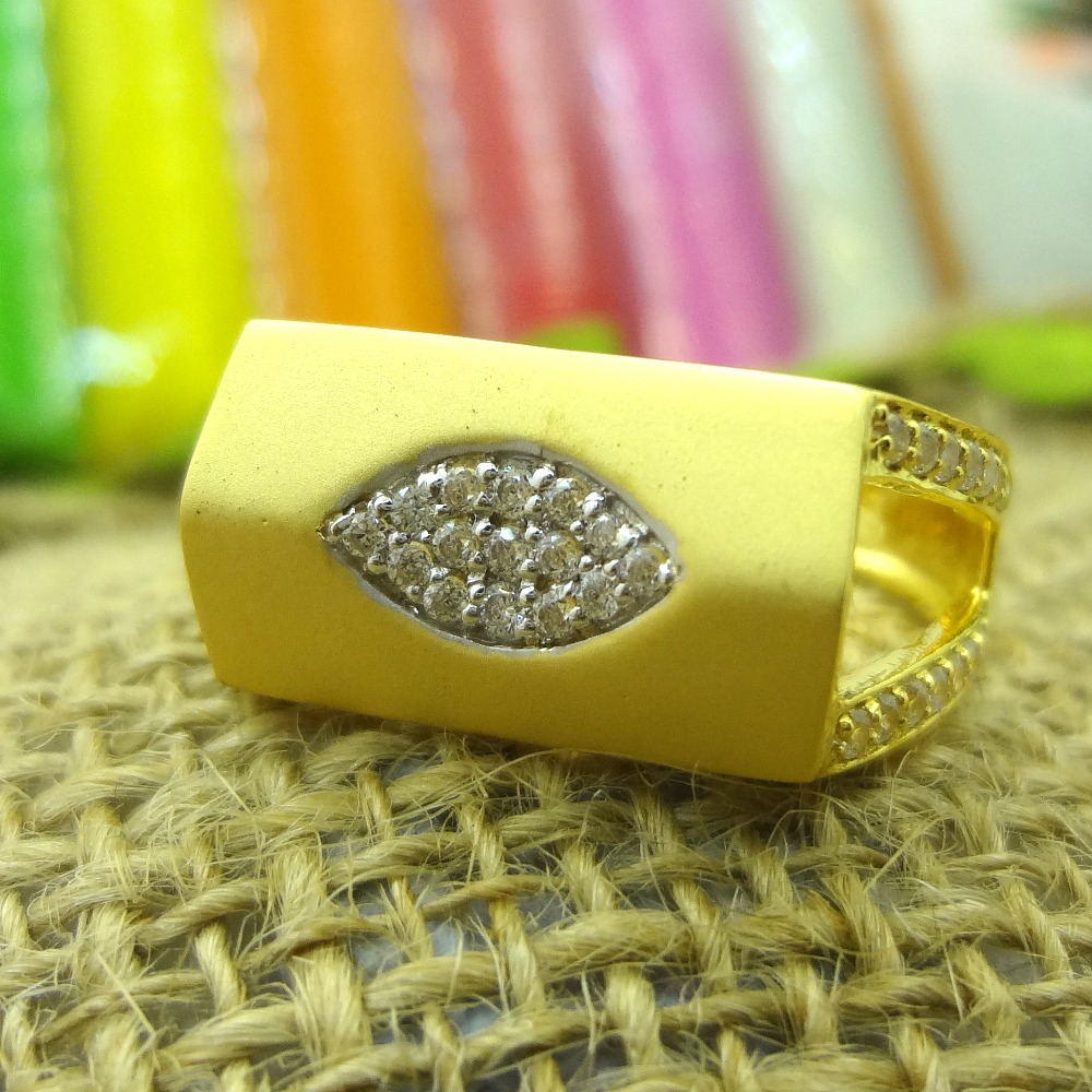 Petal design handmade 22 kt gold gents ring