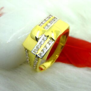 Fancy designer 22 kt gold gents ring