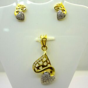 Little beautiful heart designer 22 kt gold pendant set