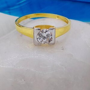 Wedding gift 22 kt gold solitare ladies ring
