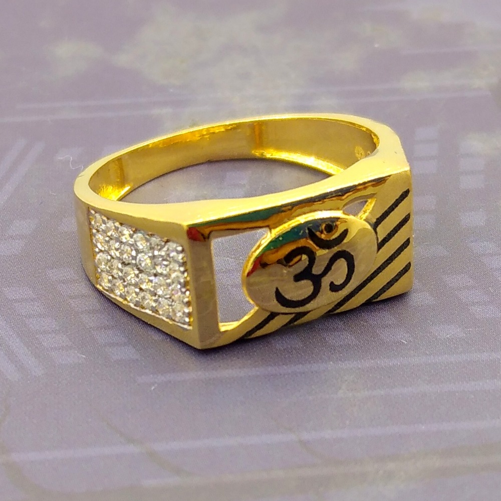 Religious pattern 22 kt gold gents ring - Image 2