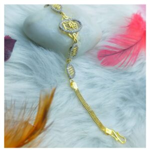 Trendy designer 22 kt gold ladies bracelet