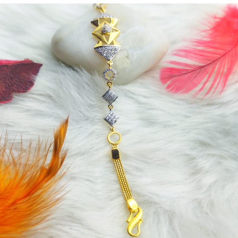 Latest handmade 22 kt gold ladies bracelet