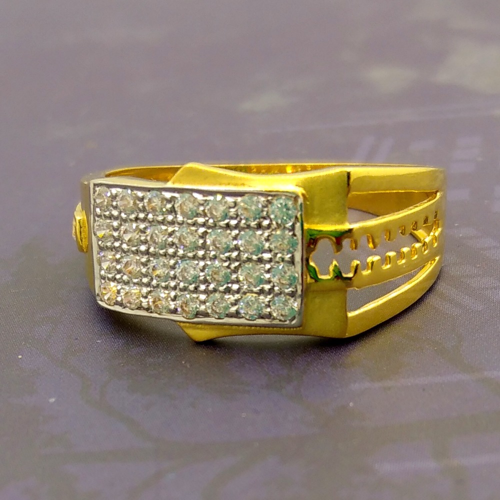 7 diamond line 22 kt gold gents ring