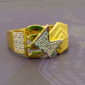Adorable cz diamiond pattern 22 kt gold gents ring