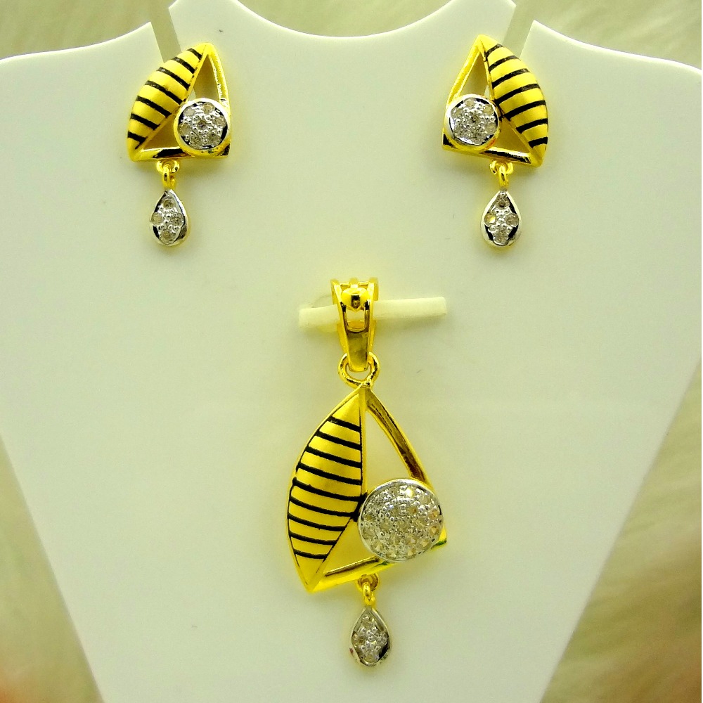 9 stripped with cz diamond 22 kt gold pendant set