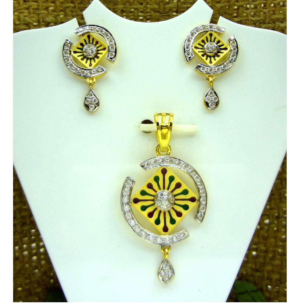 Circular red-green mina 22kt gold gold pendant set