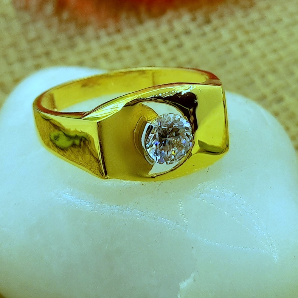 elegant solitare diamond 22kt gents ring