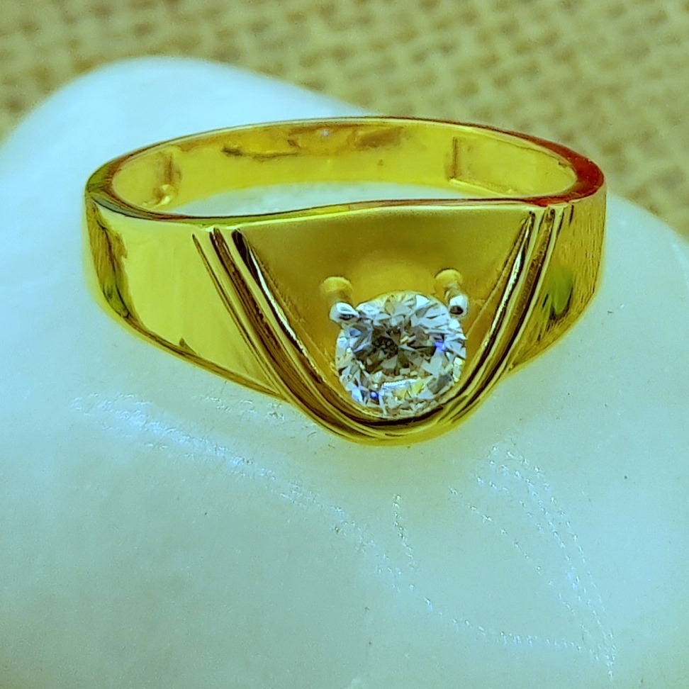 U curved single solitaire diamond 22kt gents ring