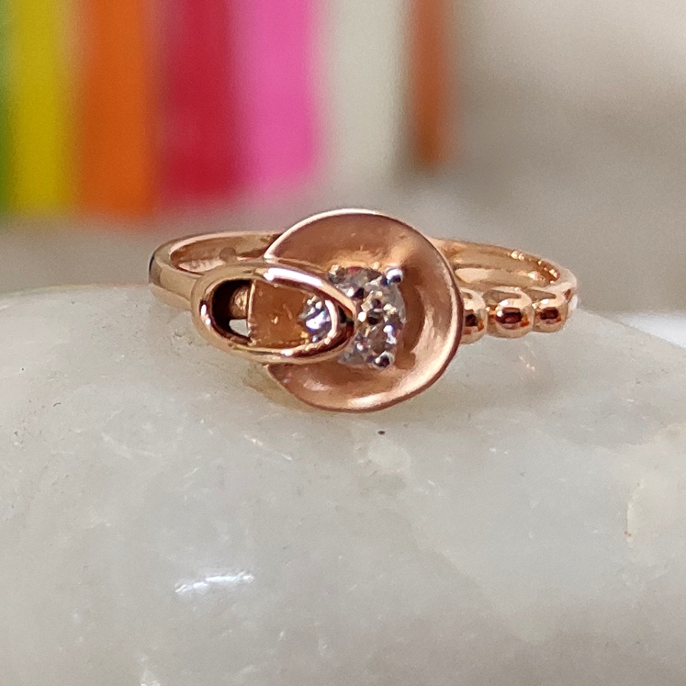 fabulous circular plate solitare stone 18 kt rose gold ring