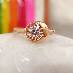 Unique round diamond 18 kt rose gold gents ring