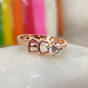 Fancy 18kt rose gold solitare ladies ring