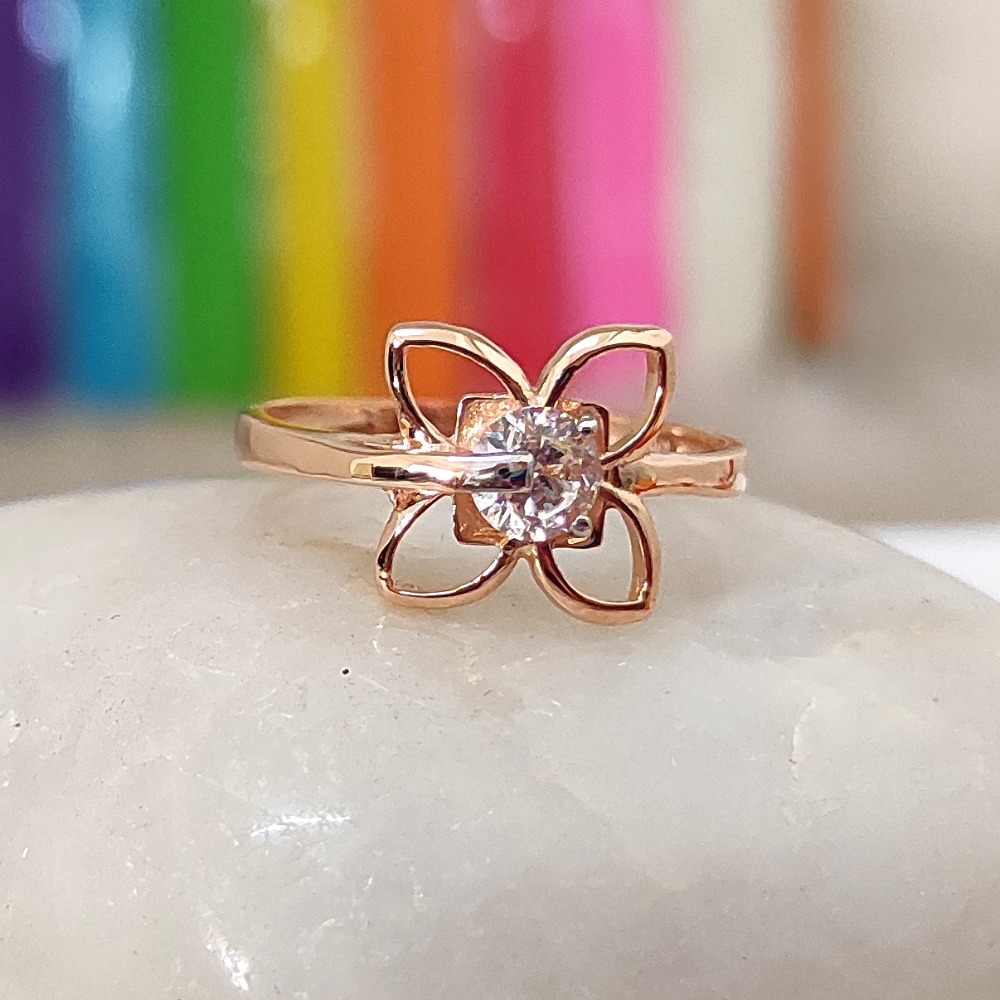 Romantic love 18kt rose gold solitaire ladies ring