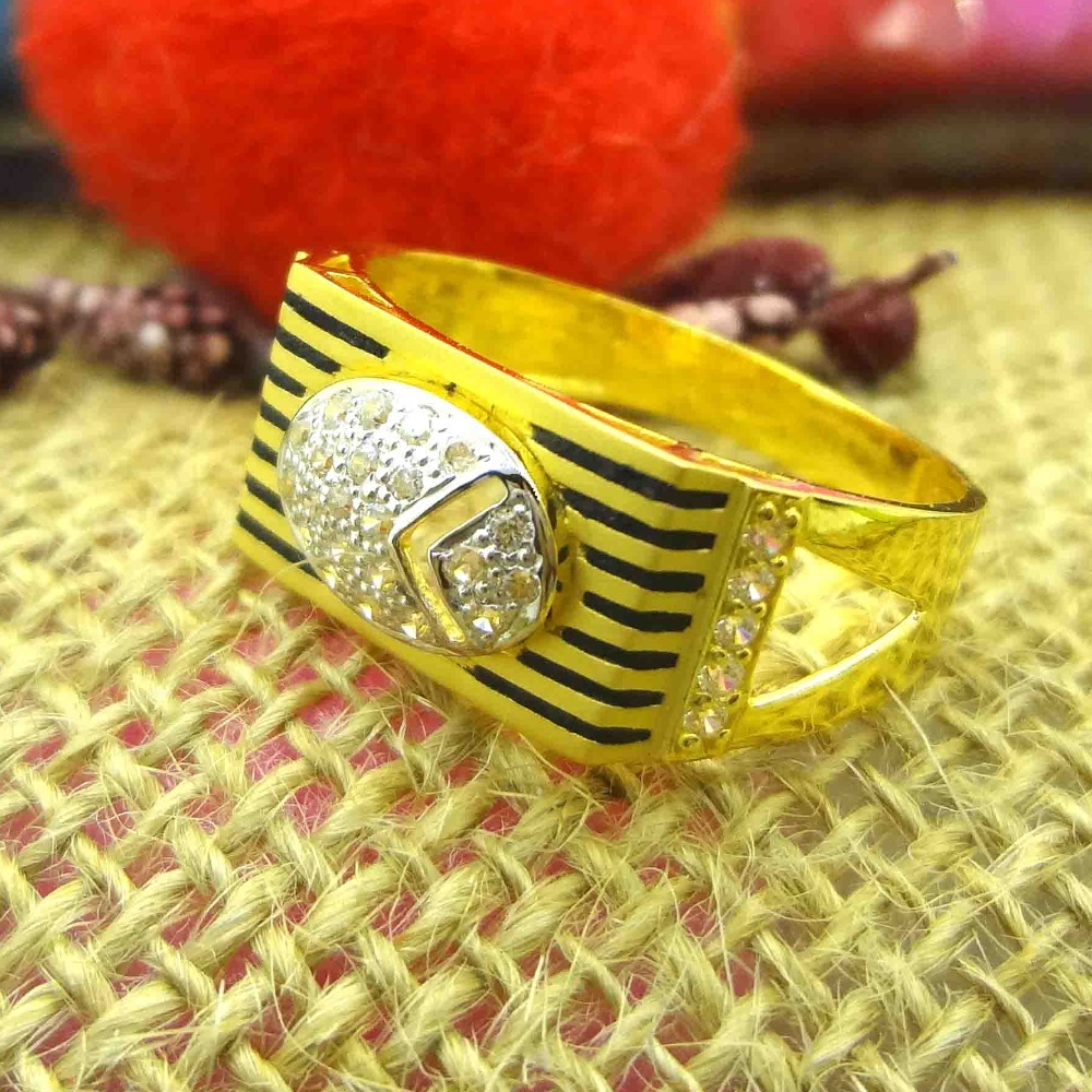 seven stripped oval pattern 22kt cz diamond gents ring