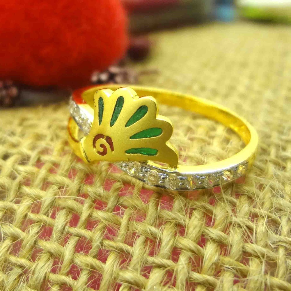 Classic 22kt gold ladies ring