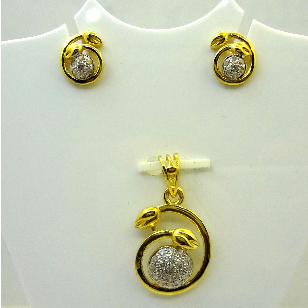 Modern and unique engagement gift 22kt pendant set