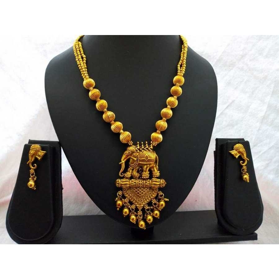 Gold Ladies Indian Traditional Necklace Set - Image 2